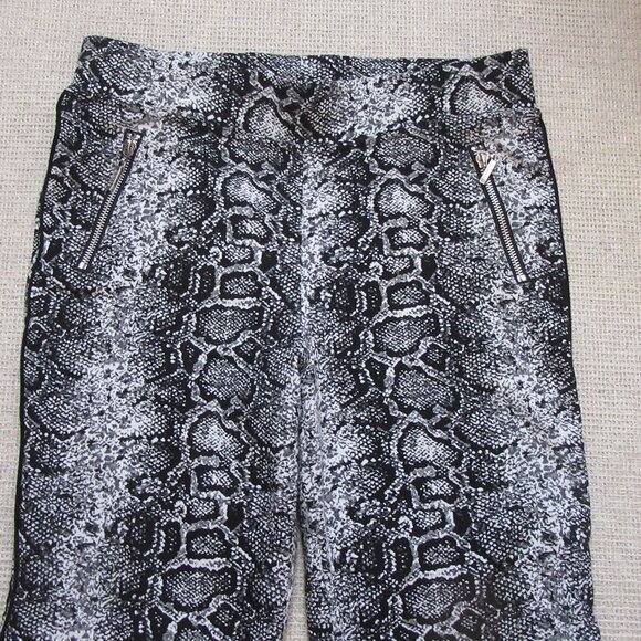 Carolina Belle Pants - Carolina Belle Size 10 Snake Print Women Ankle Pant Stretch Pockets w/zippers